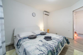 Beautiful apartment for 4 person near center